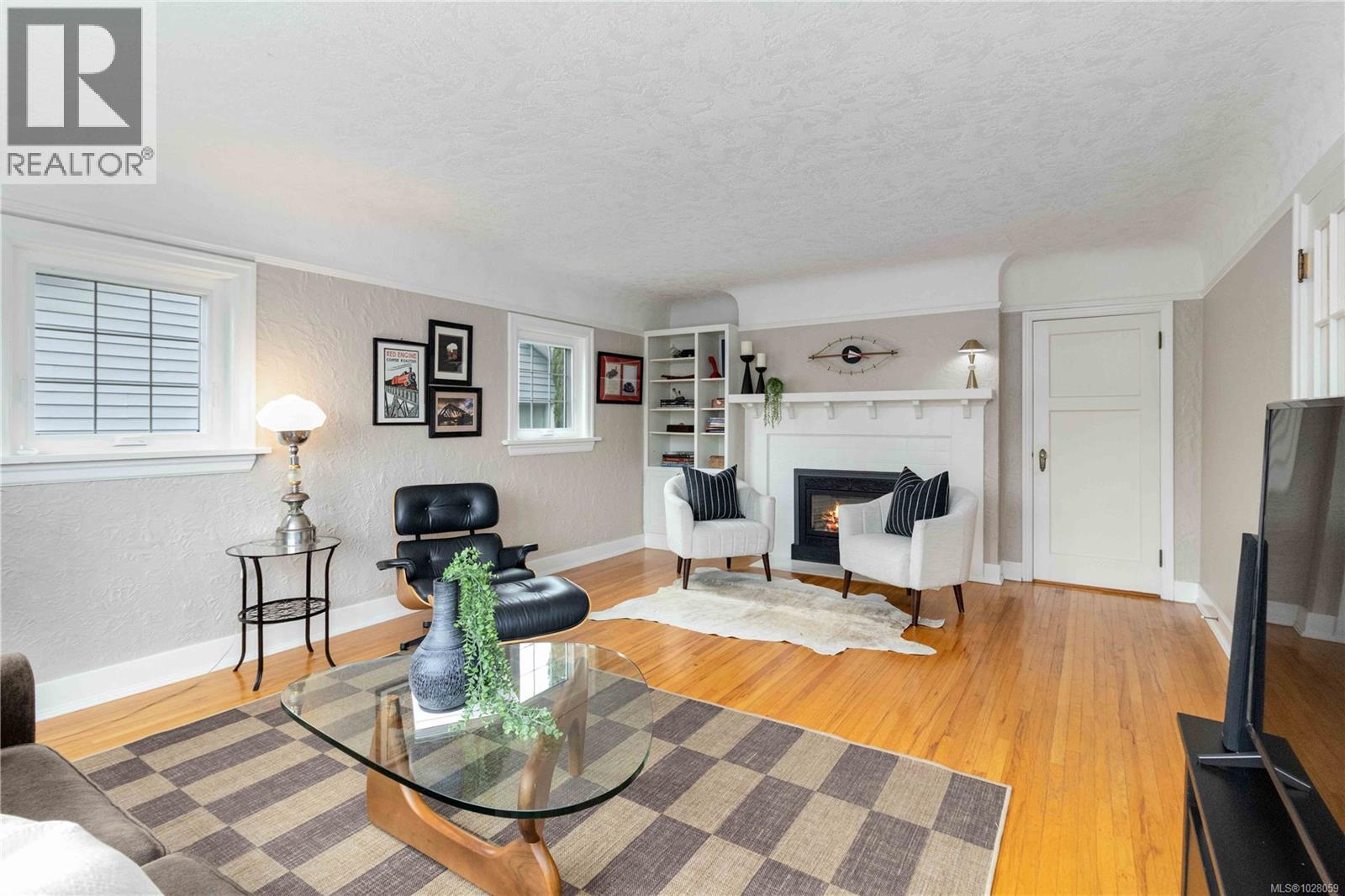  1571 Monterey Avenue, Oak Bay