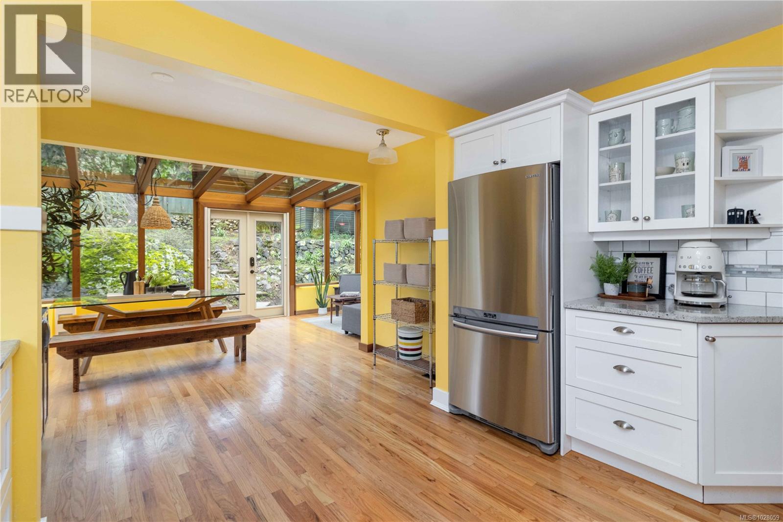  1571 Monterey Avenue, Oak Bay