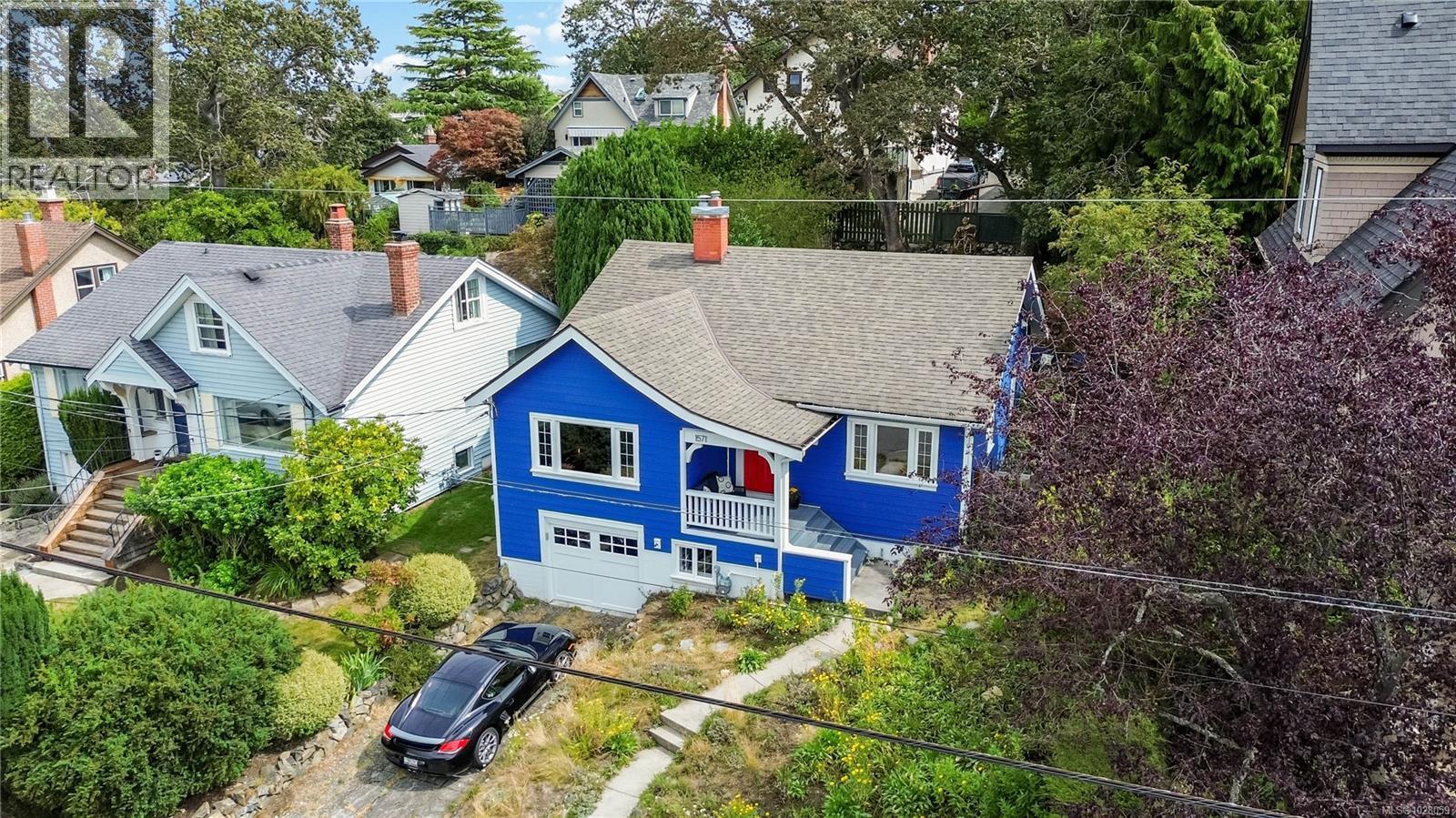 1571 Monterey Avenue, Oak Bay