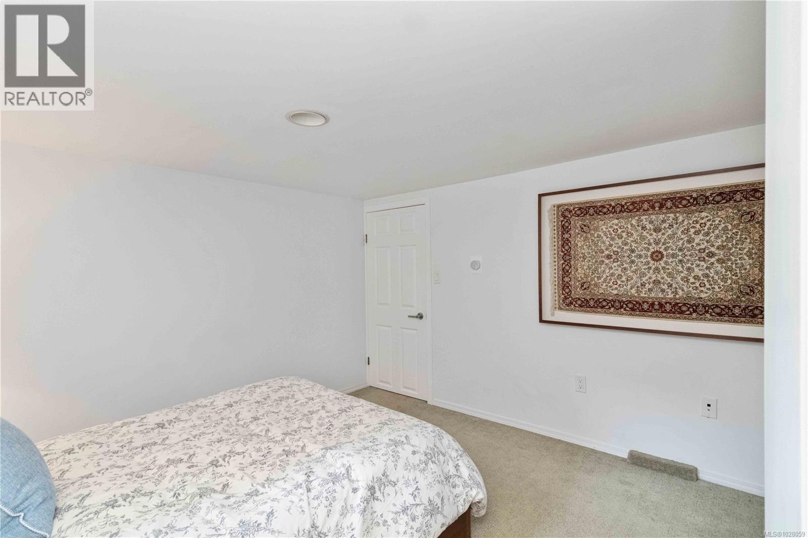  1571 Monterey Avenue, Oak Bay