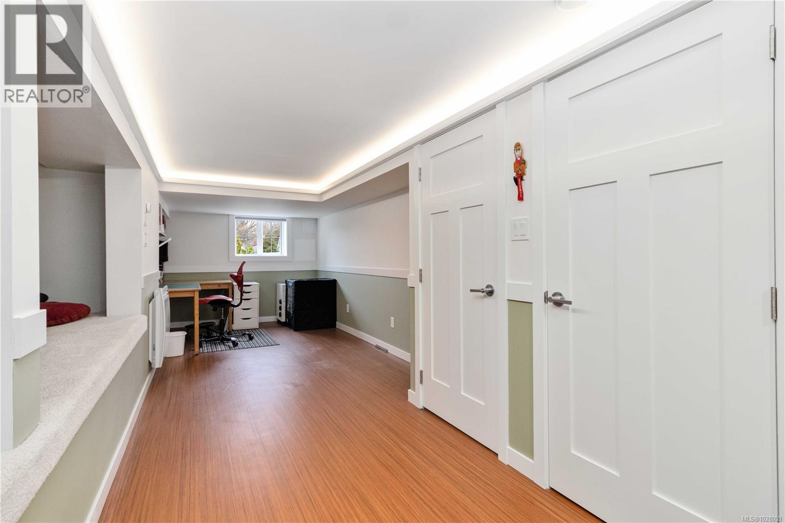  1571 Monterey Avenue, Oak Bay