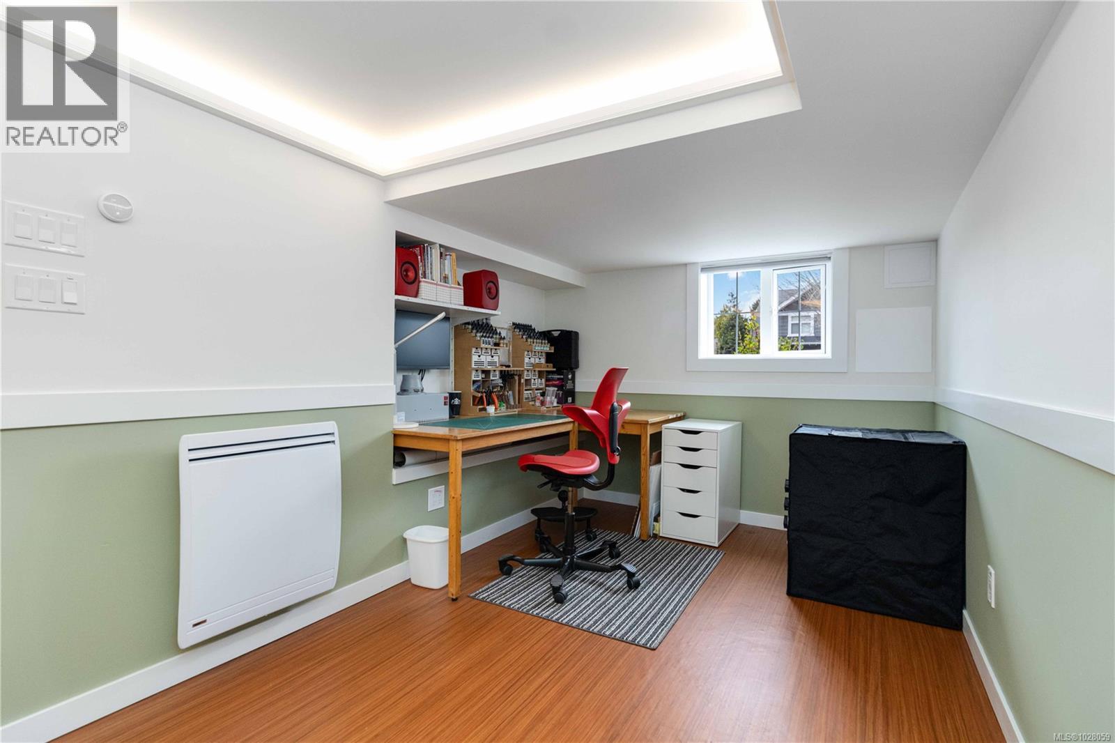  1571 Monterey Avenue, Oak Bay