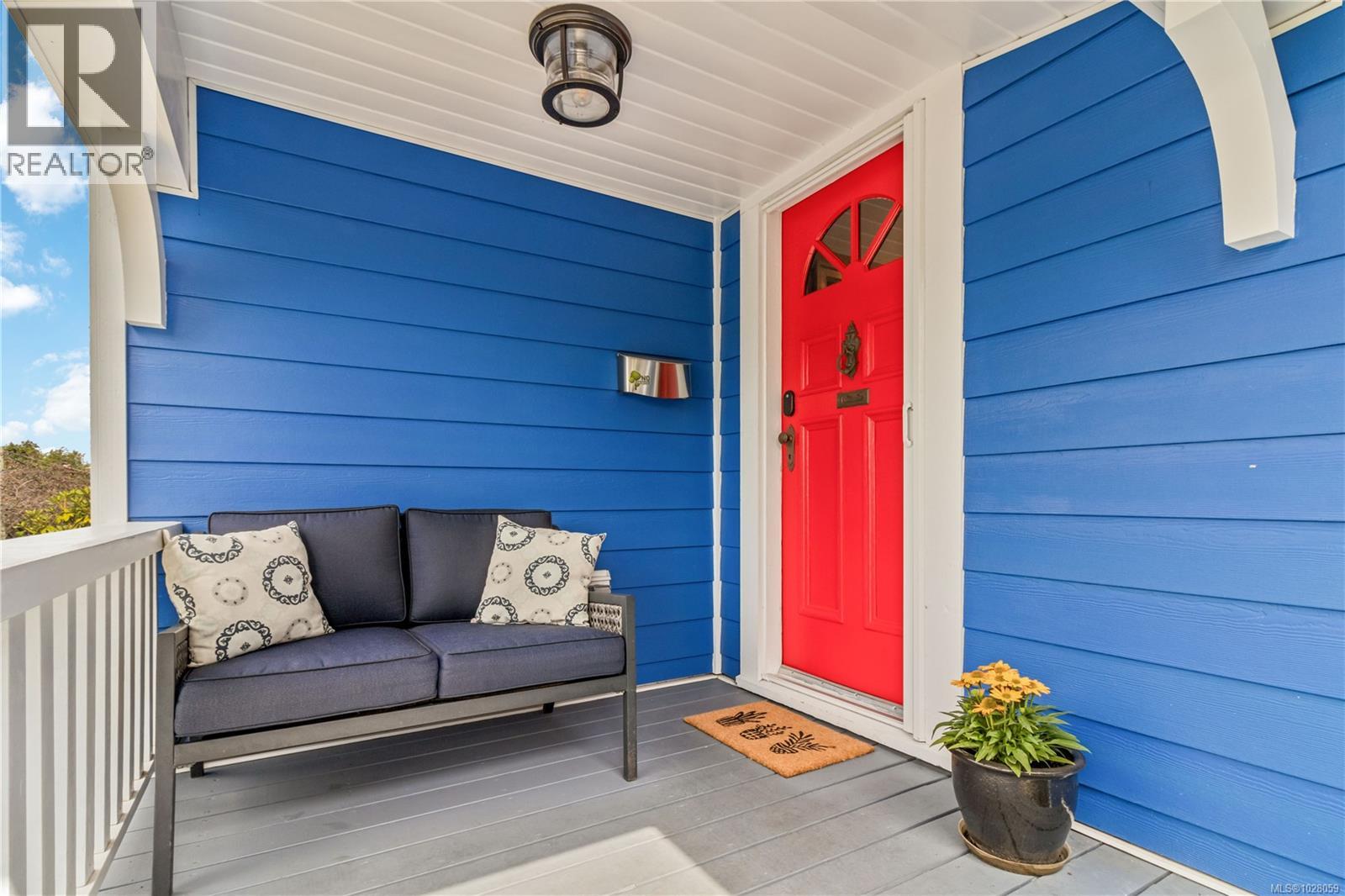  1571 Monterey Avenue, Oak Bay