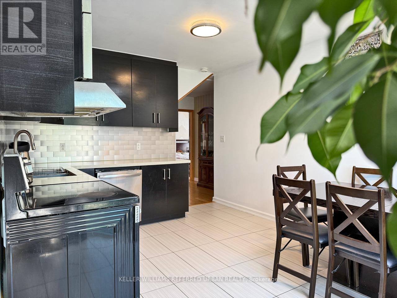 6 ELMHURST DRIVE - 8