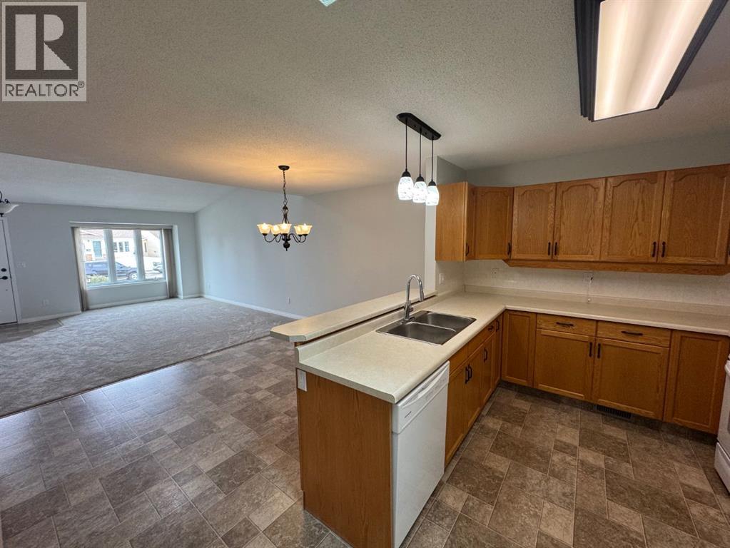 5403 47 Street, Lacombe