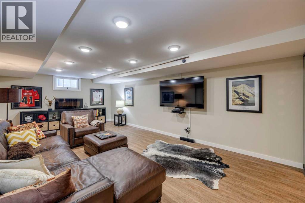 Single Family House for Sale in  Crestview Road SW Elbow Park Calgary 