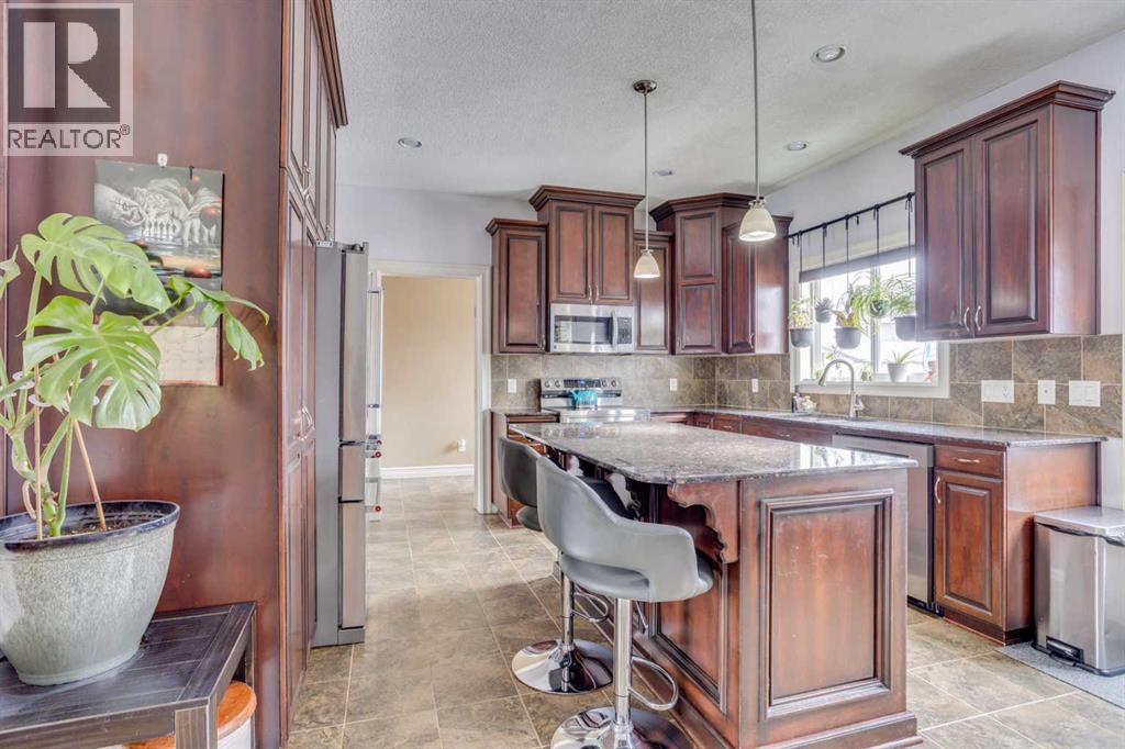 161 Snowy Owl Way, Fort McMurray