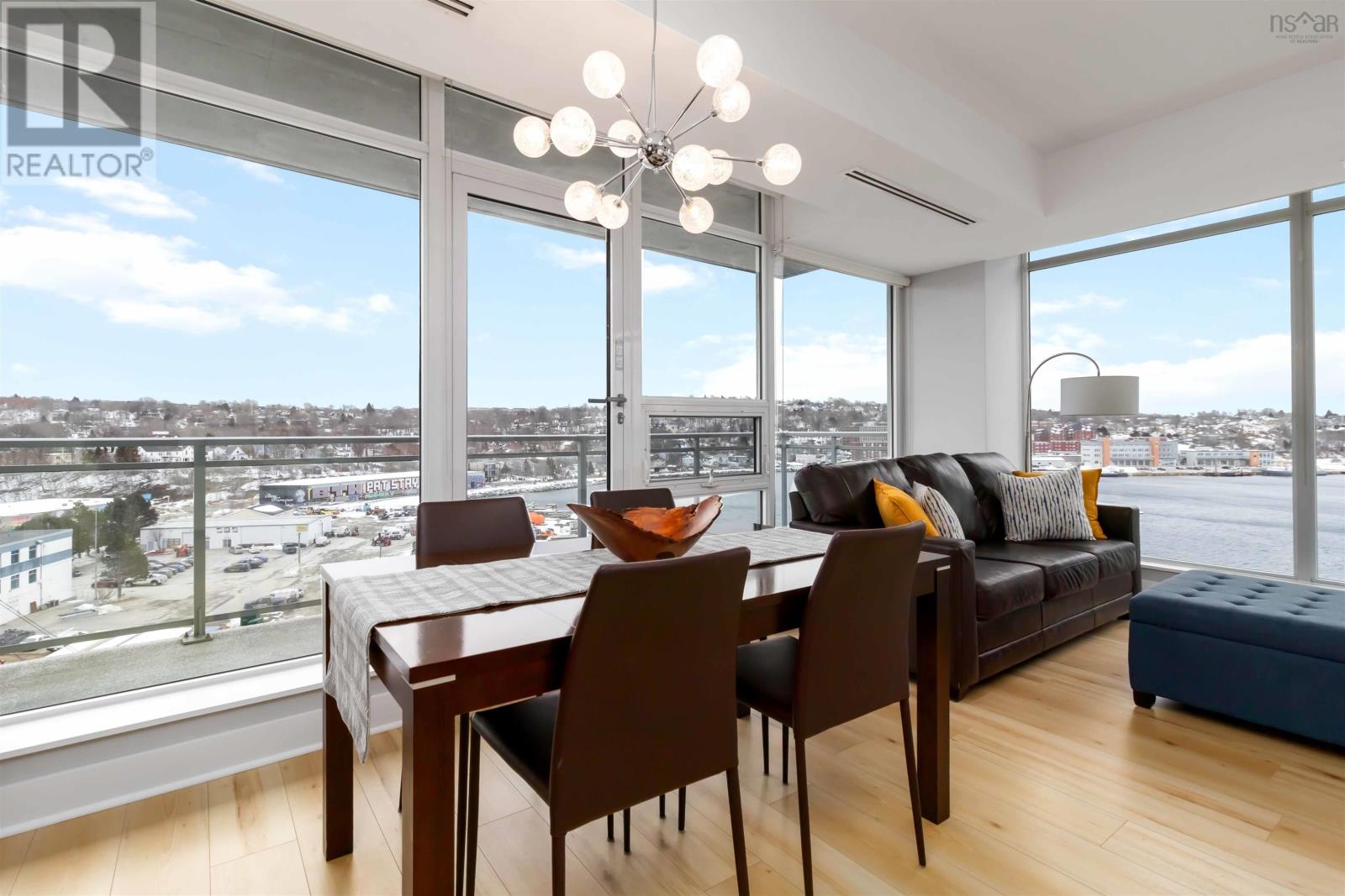 Property 2 of 49 of 802 31 Kings Wharf Place