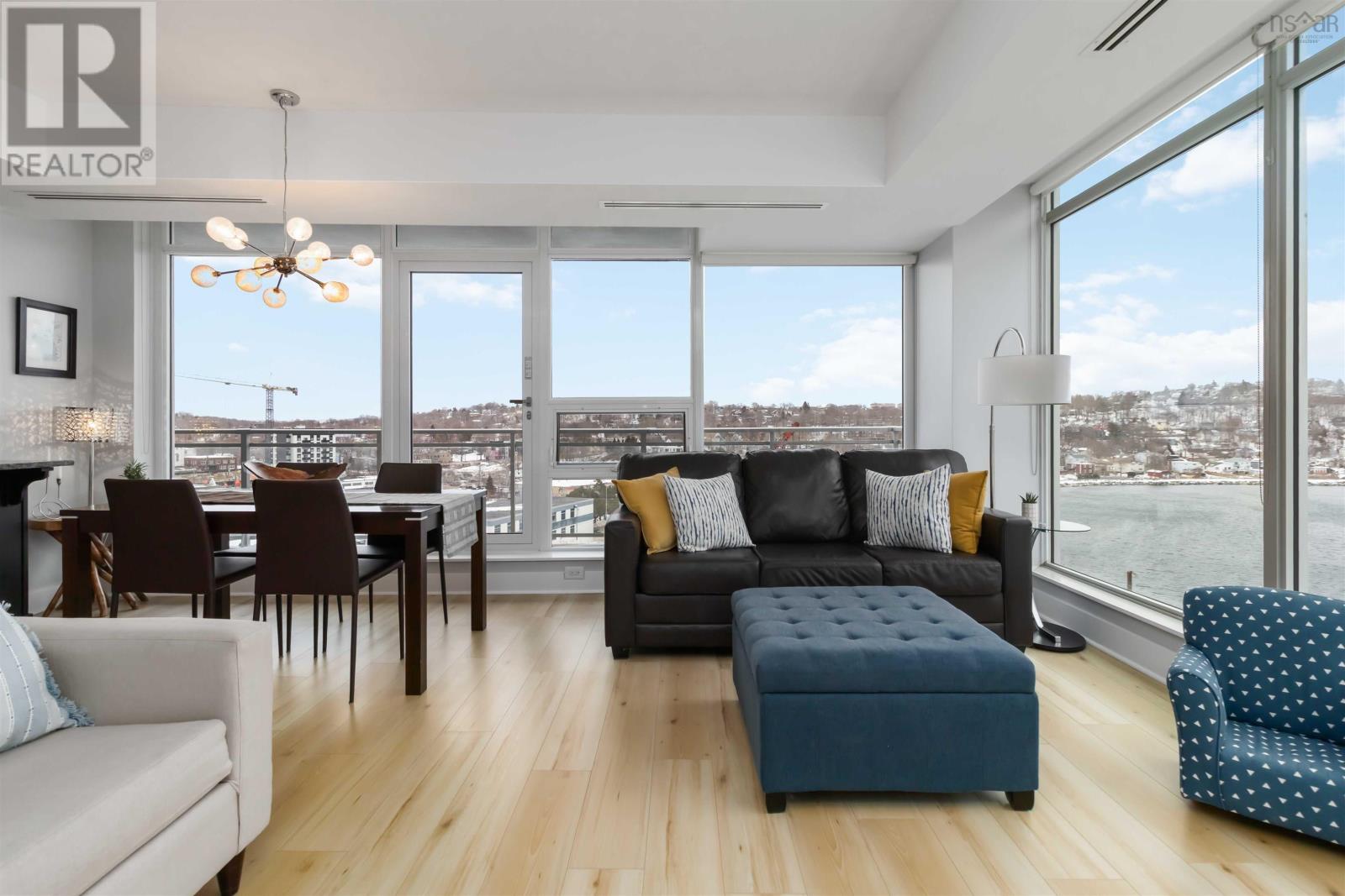 Property 35 of 49 of 802 31 Kings Wharf Place