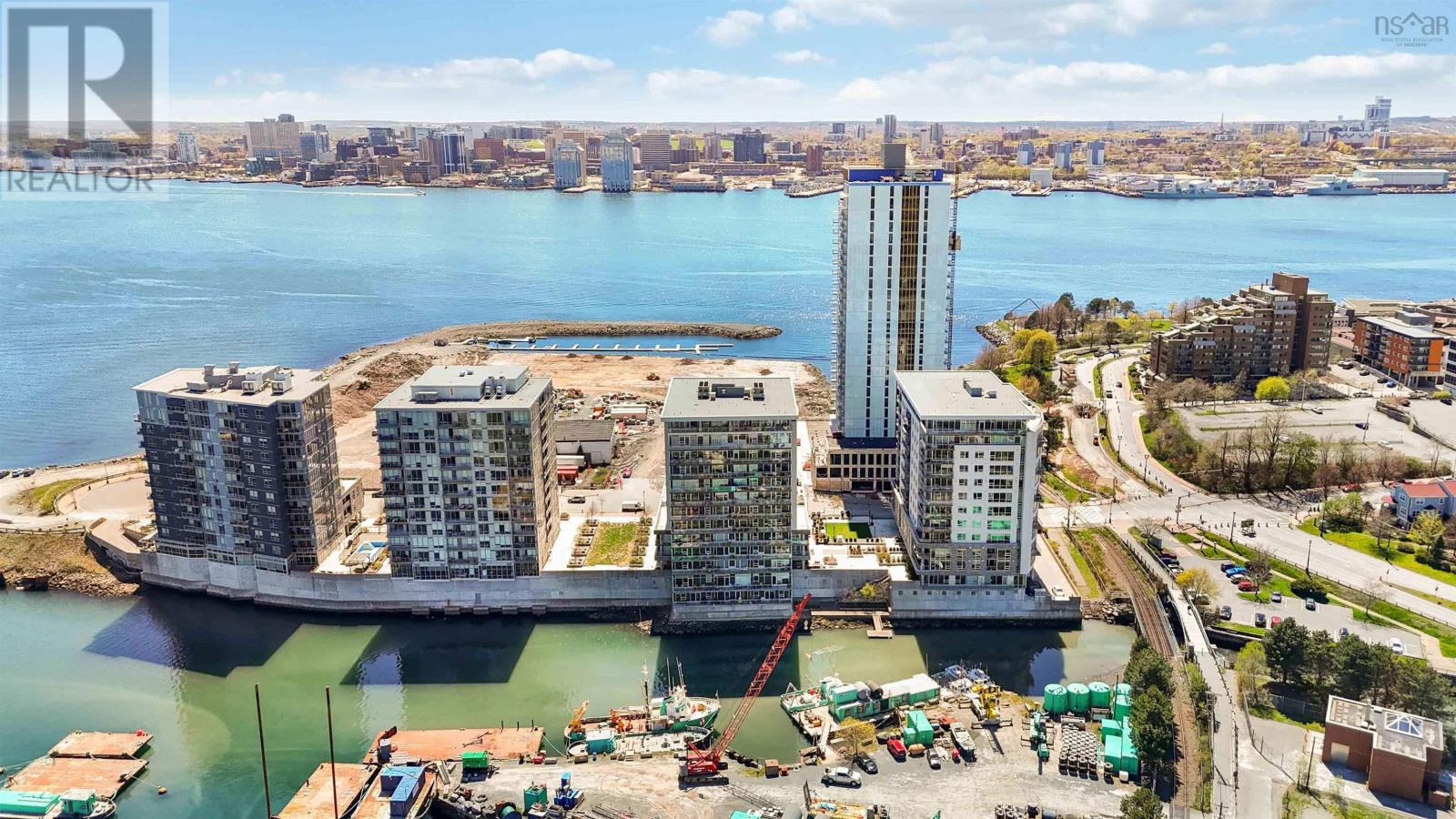 Property 30 of 49 of 802 31 Kings Wharf Place