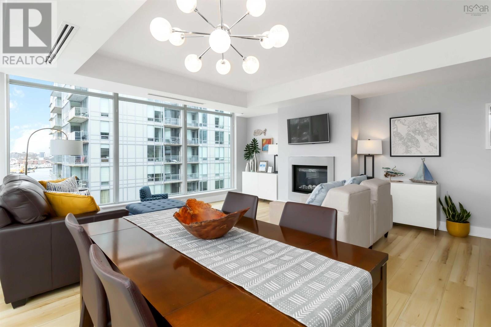 Property 34 of 49 of 802 31 Kings Wharf Place