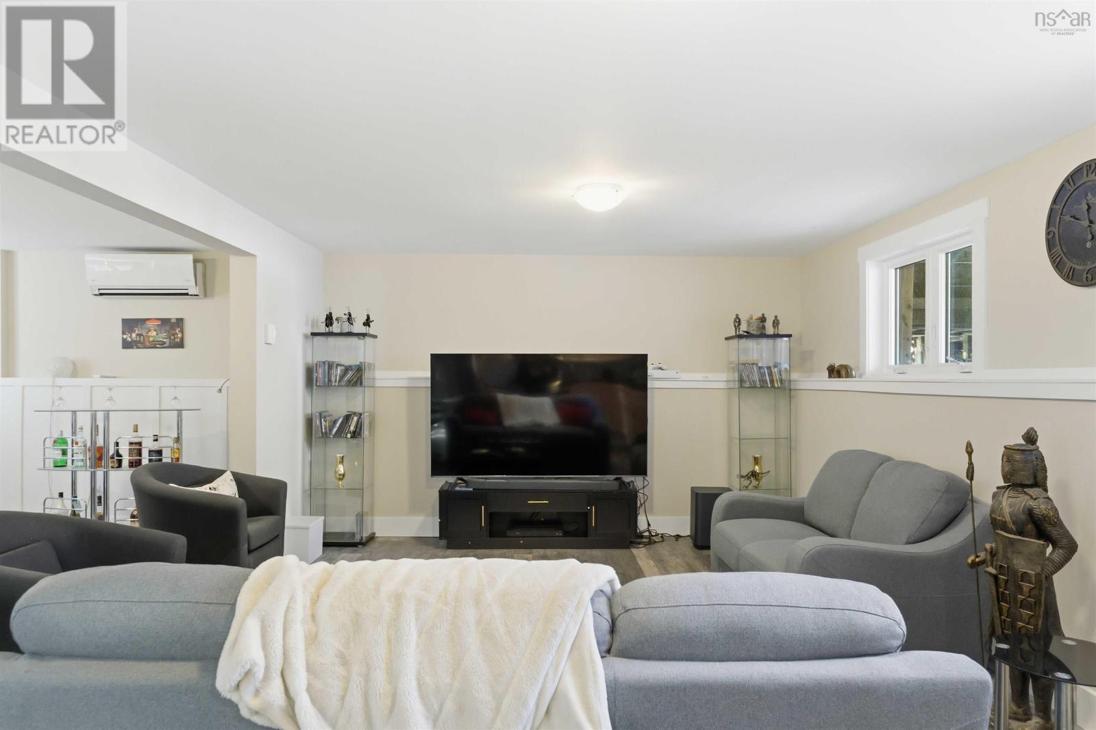 Property 21 of 33 of 893 Main Street