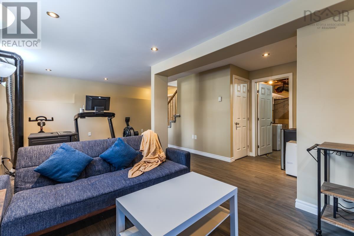 Property 40 of 49 of 259 LAKECREST Drive