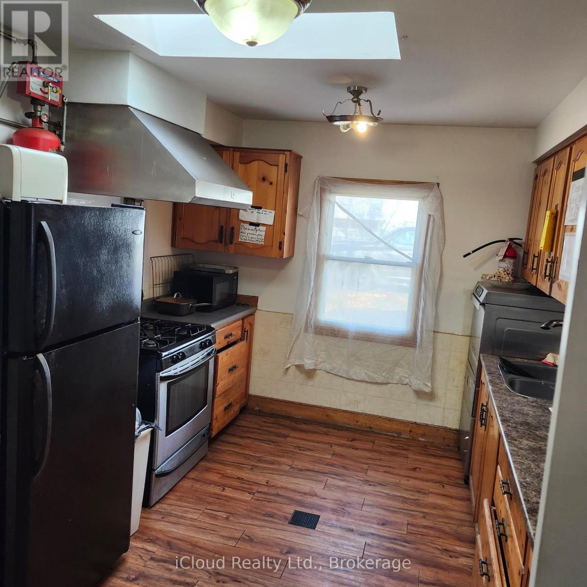 19 BRIDGE STREET W - 11