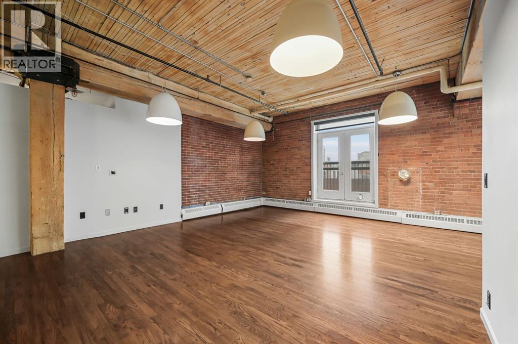 Single Family House Loft for Sale in    Avenue SW Beltline Calgary 