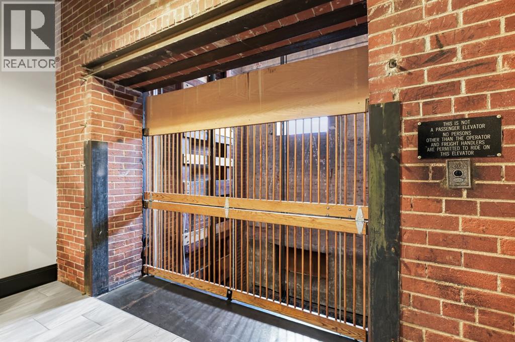 Single Family House Loft for Sale in    Avenue SW Beltline Calgary 