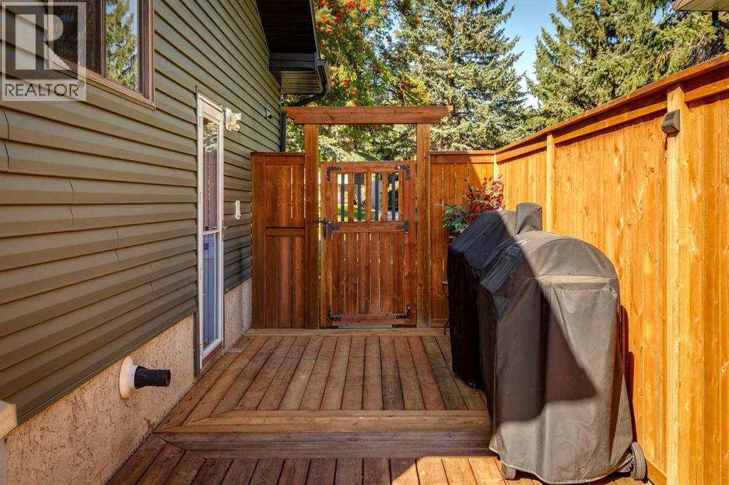 Single Family House Bungalow for Sale in  Norseman Road NW North Haven Upper Calgary 