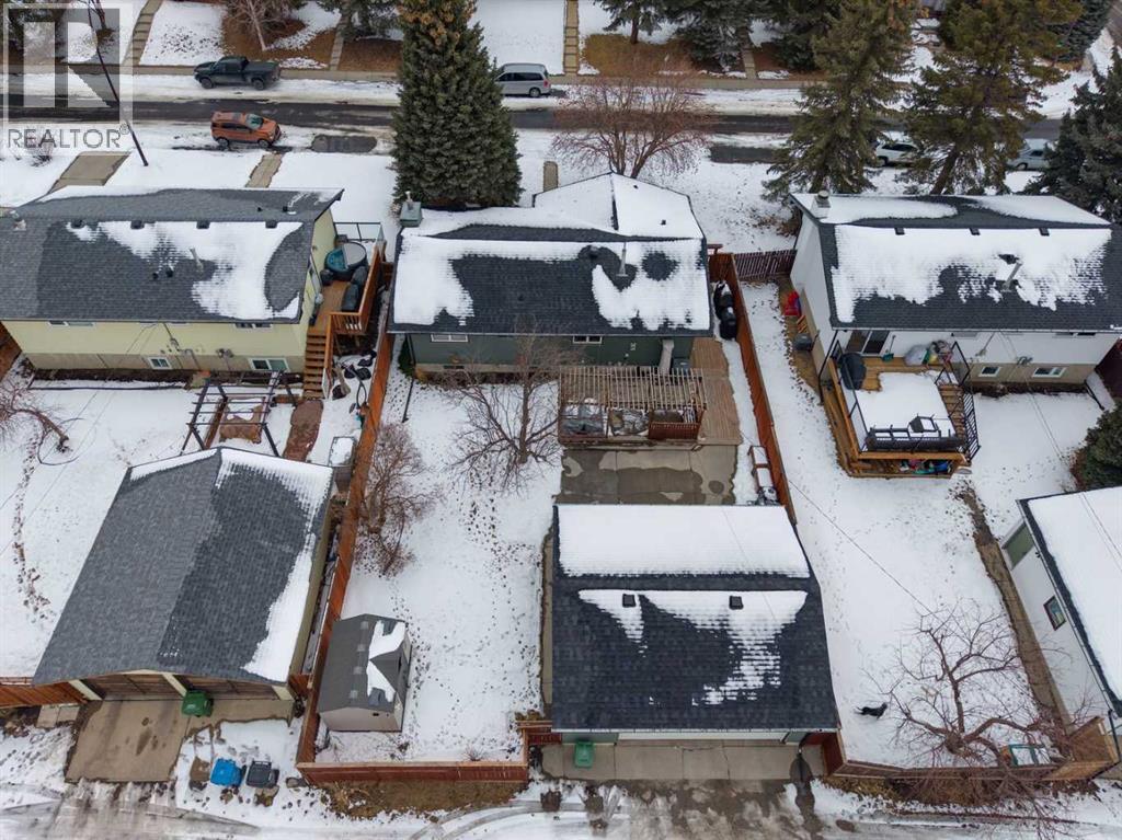 Single Family House Bungalow for Sale in  Norseman Road NW North Haven Upper Calgary 