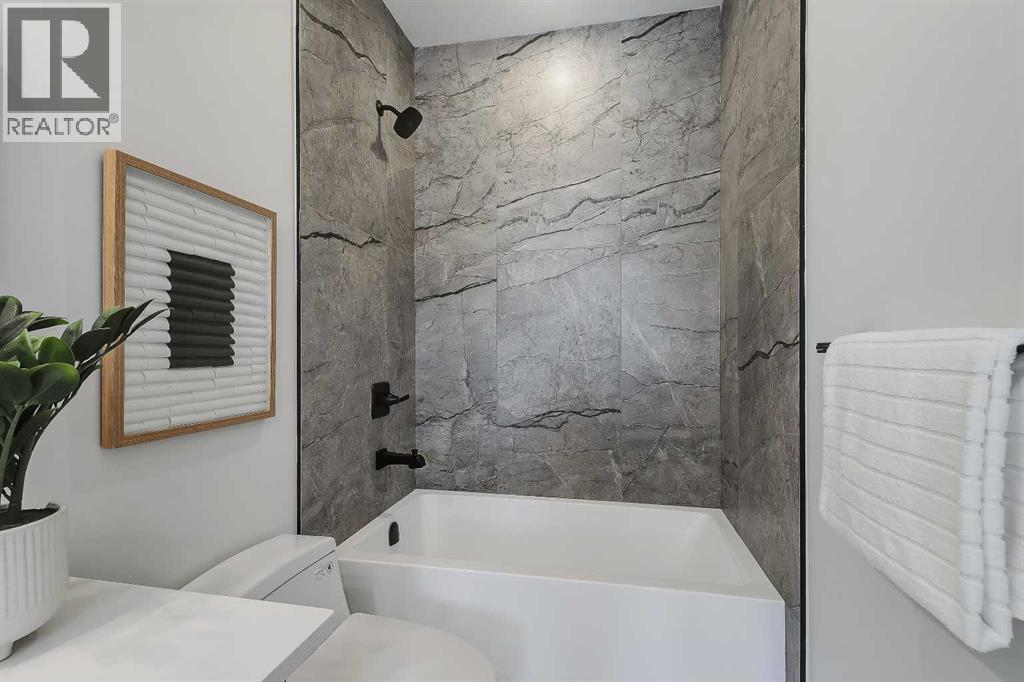 Single Family House for Sale in   Avenue SW Killarney/Glengarry Calgary 