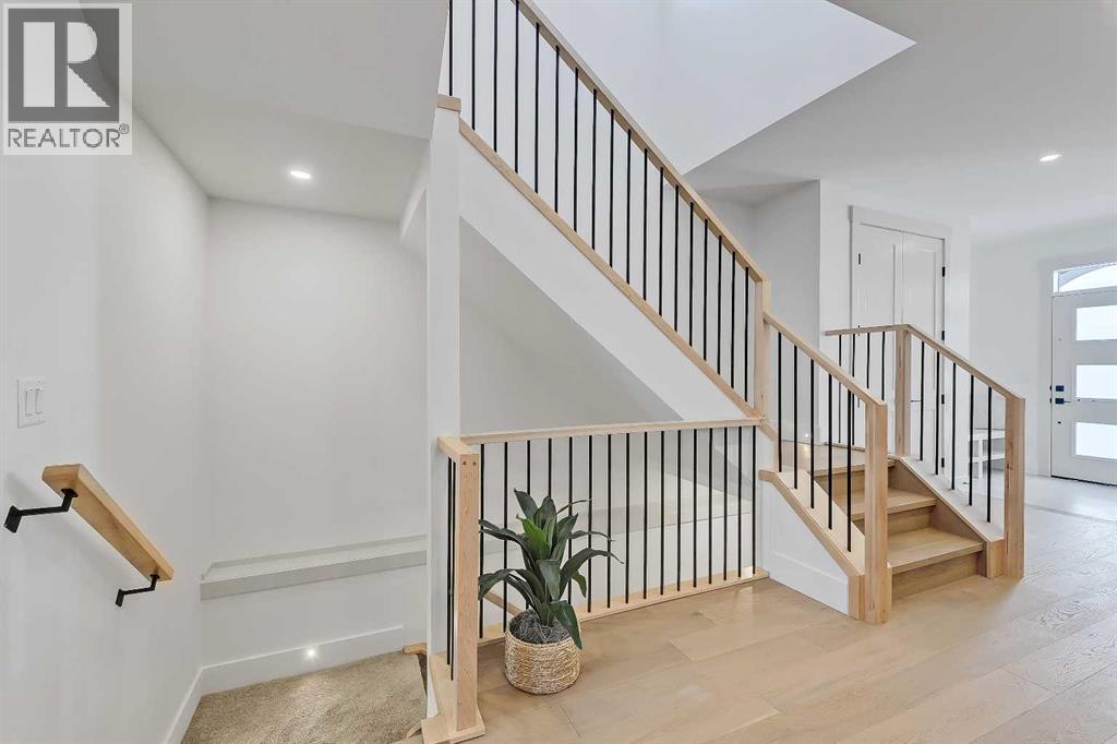 Single Family House for Sale in   Avenue SW Killarney/Glengarry Calgary 