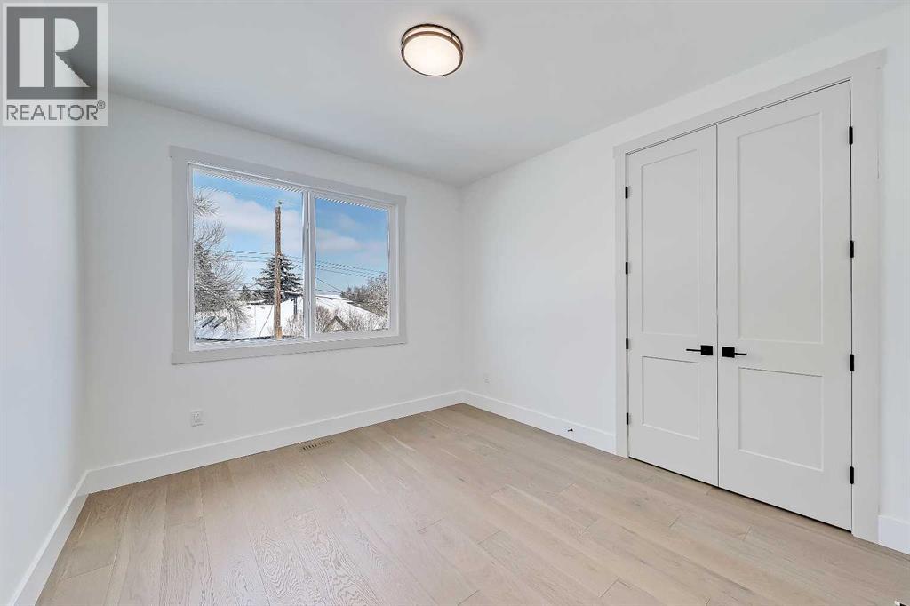 Single Family House for Sale in   Avenue SW Killarney/Glengarry Calgary 