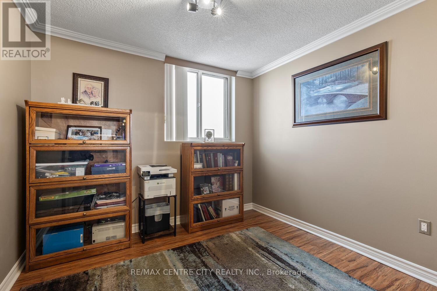 Secondary Bedroom/Den/Office