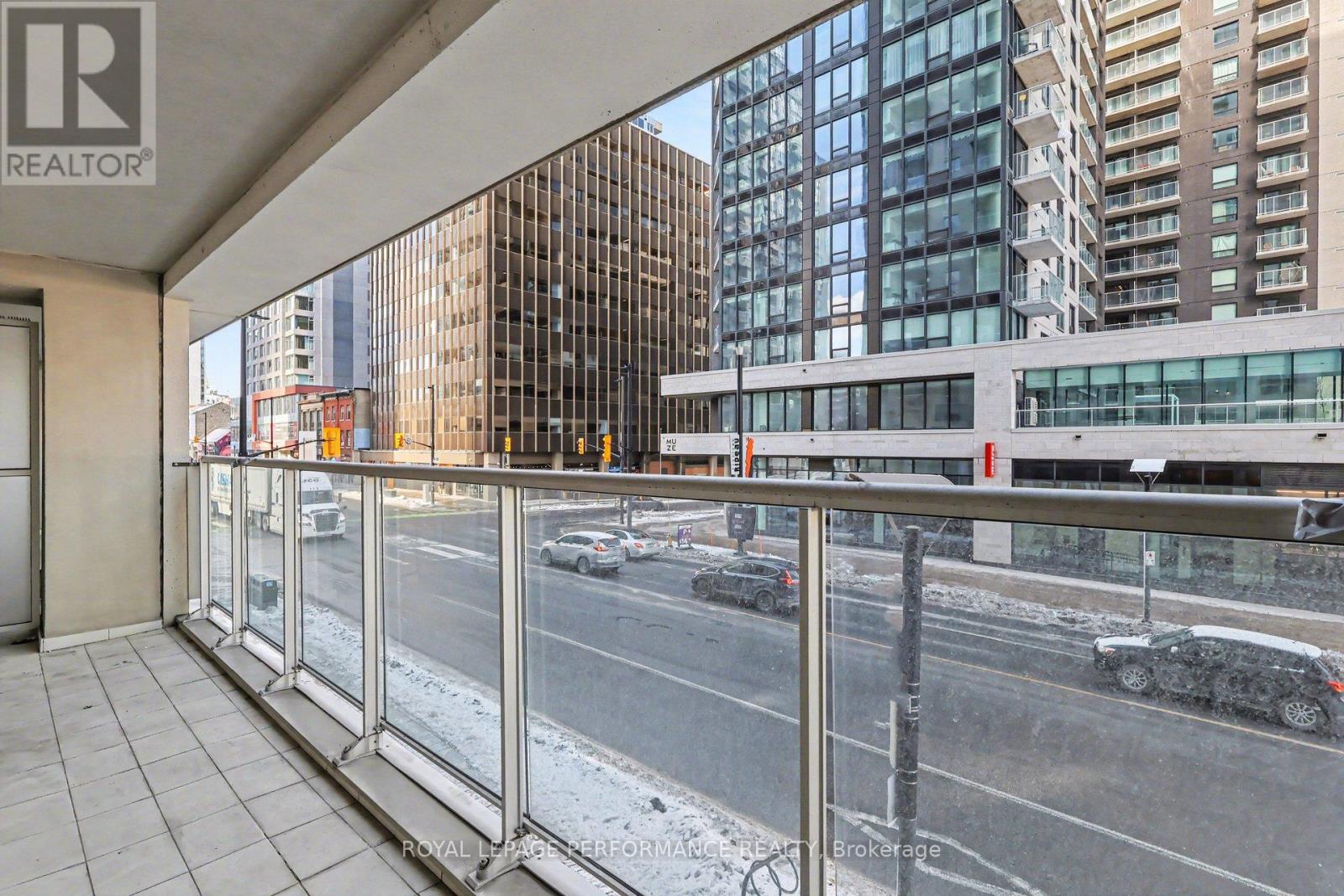 #204 242 RIDEAU STREET - 16