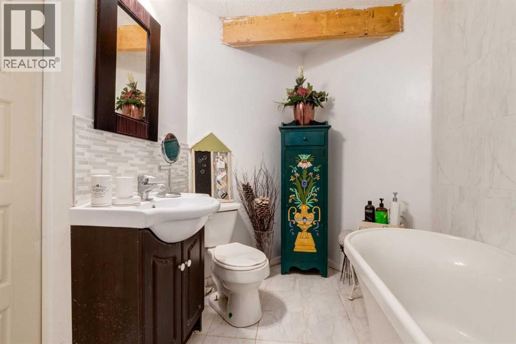 Single Family House for Sale in  Royal Oak Circle NW Royal Oak Calgary 