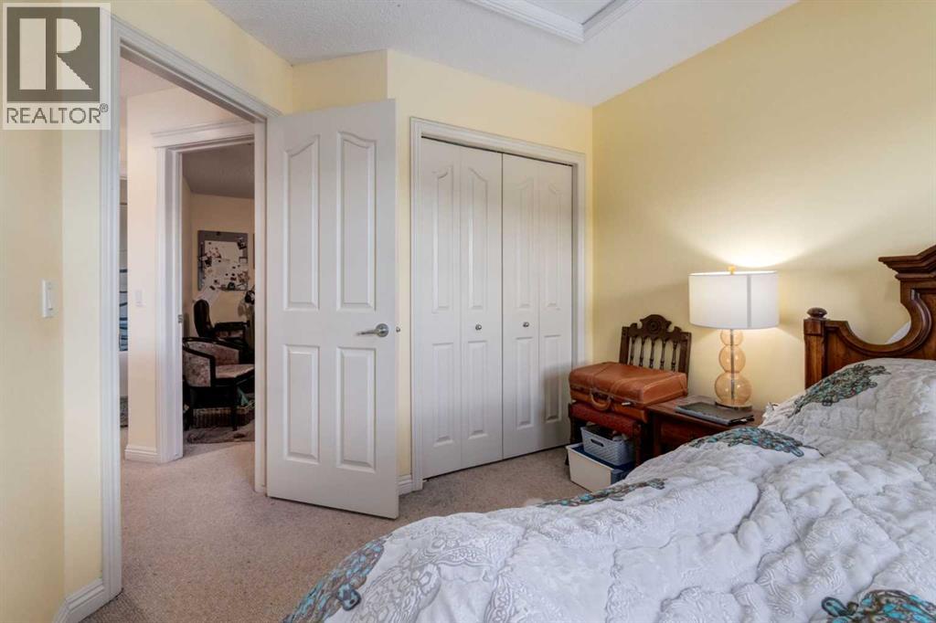 Single Family House for Sale in  Royal Oak Circle NW Royal Oak Calgary 