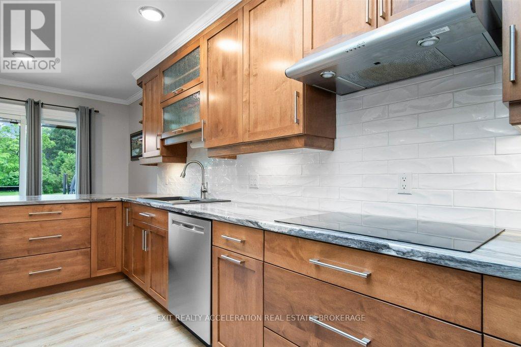 252 BRIDGE STREET W - 9