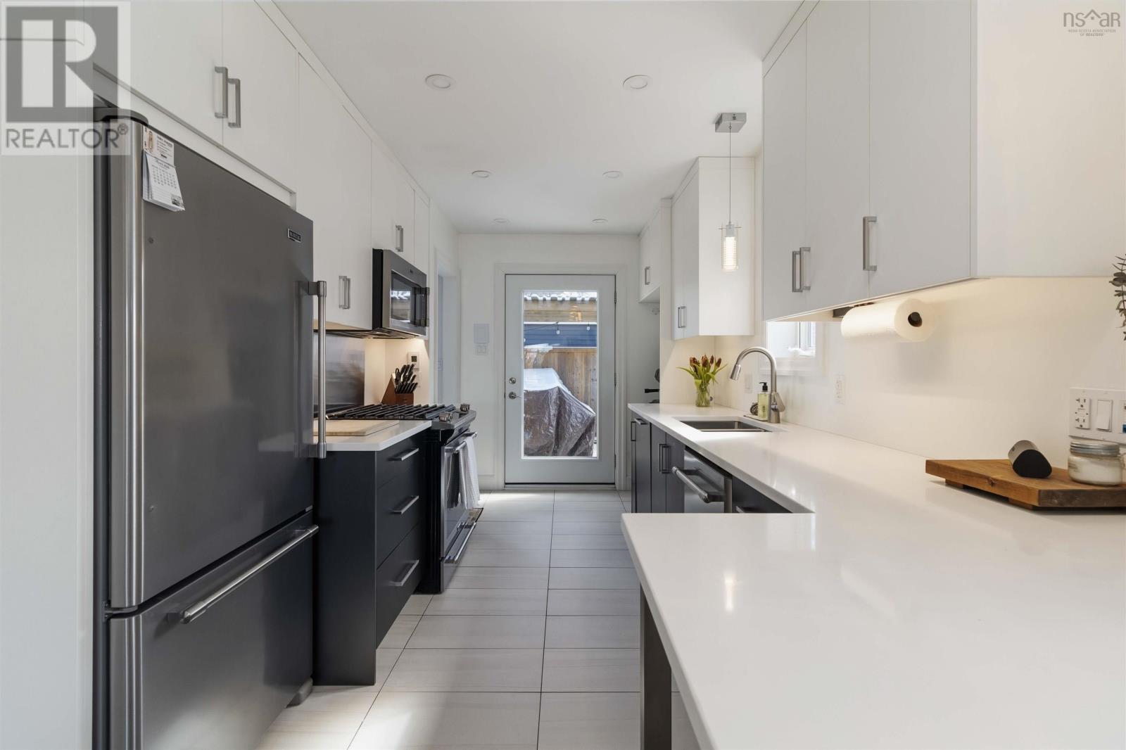 Property 21 of 49 of 9 Tupper Street