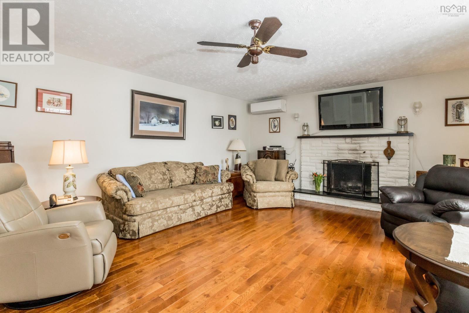 Single Family House Bungalow for Sale in  Highway  Somerset 