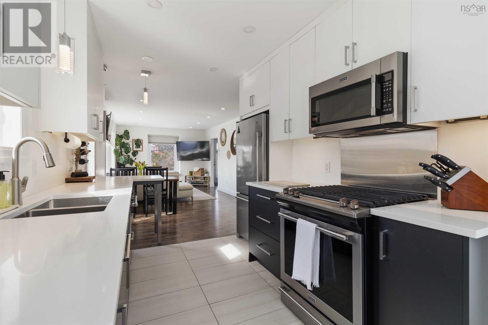 Property 28 of 49 of 9 Tupper Street