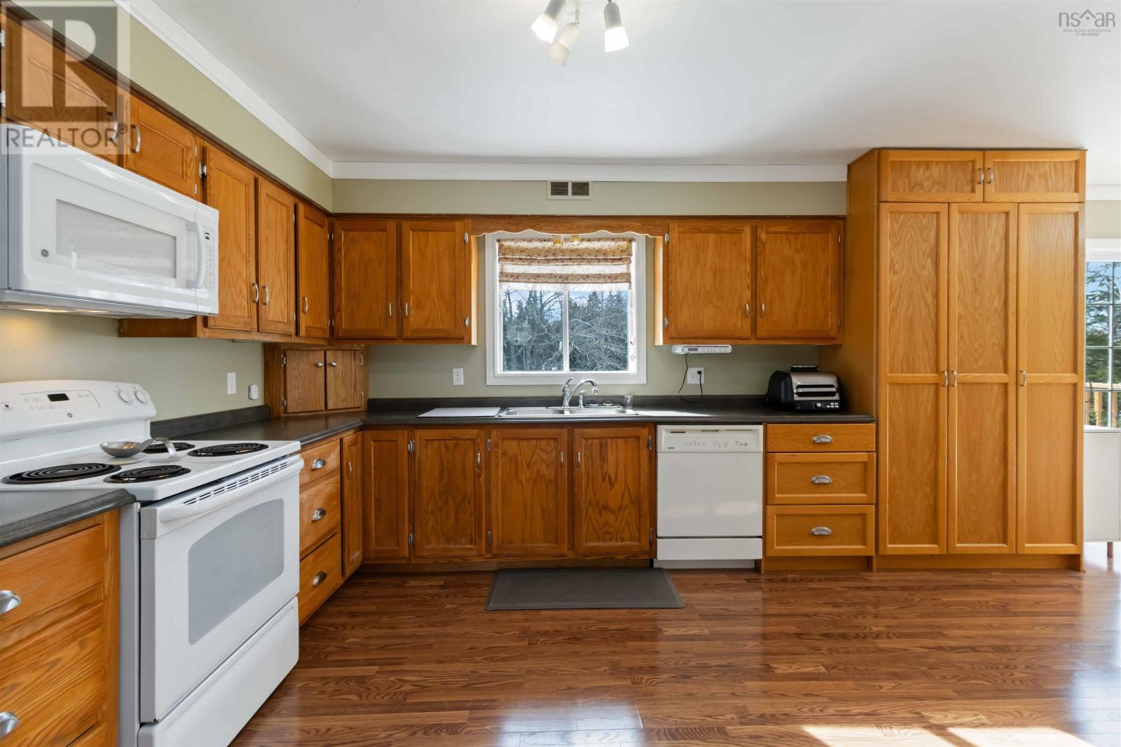 Property 10 of 52 of 110 Hebb Drive