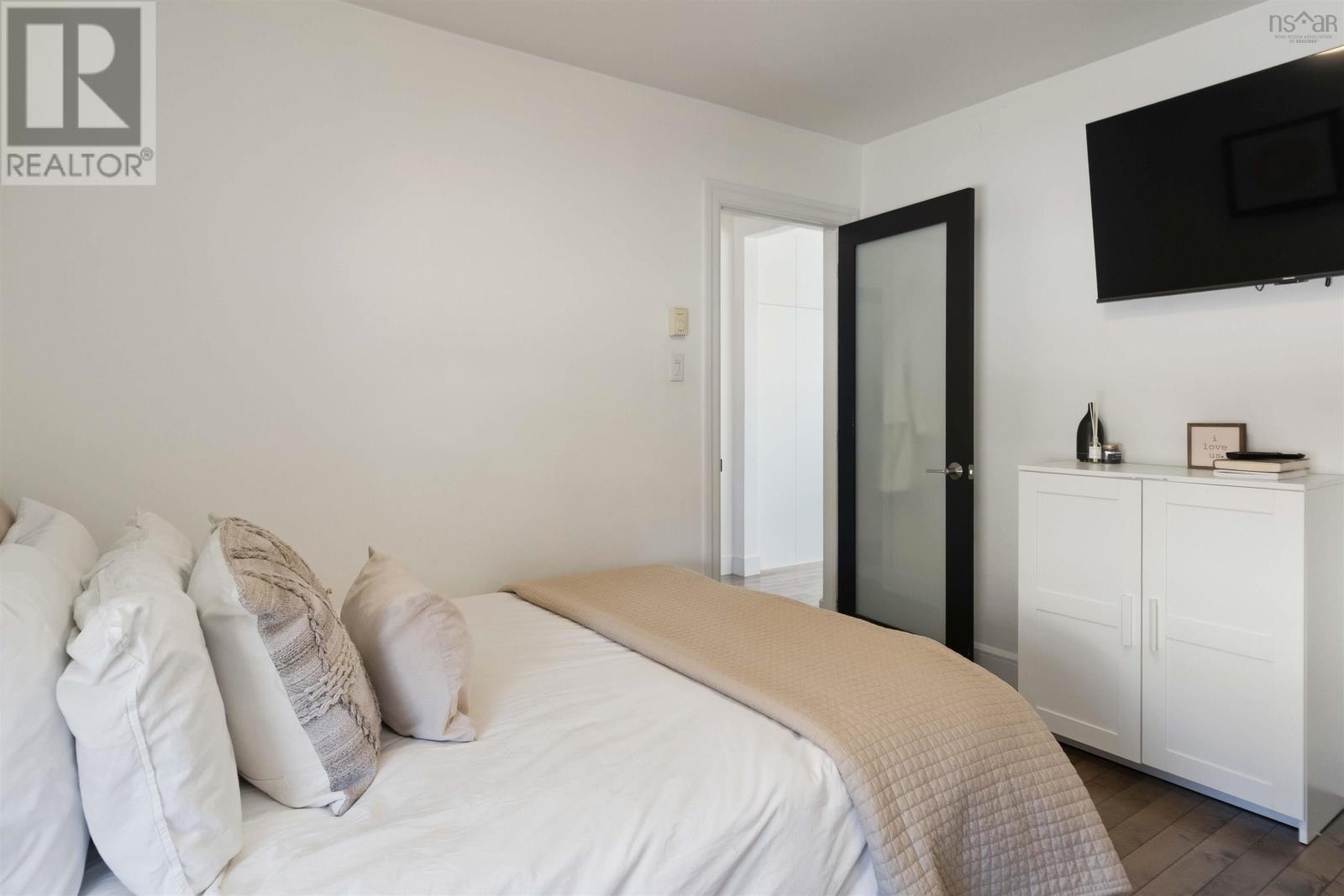 Property 31 of 49 of 9 Tupper Street