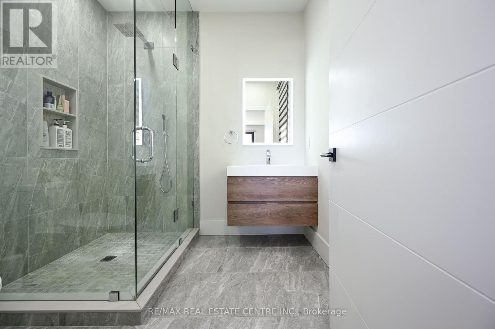 1181 OGDEN AVENUE - 38