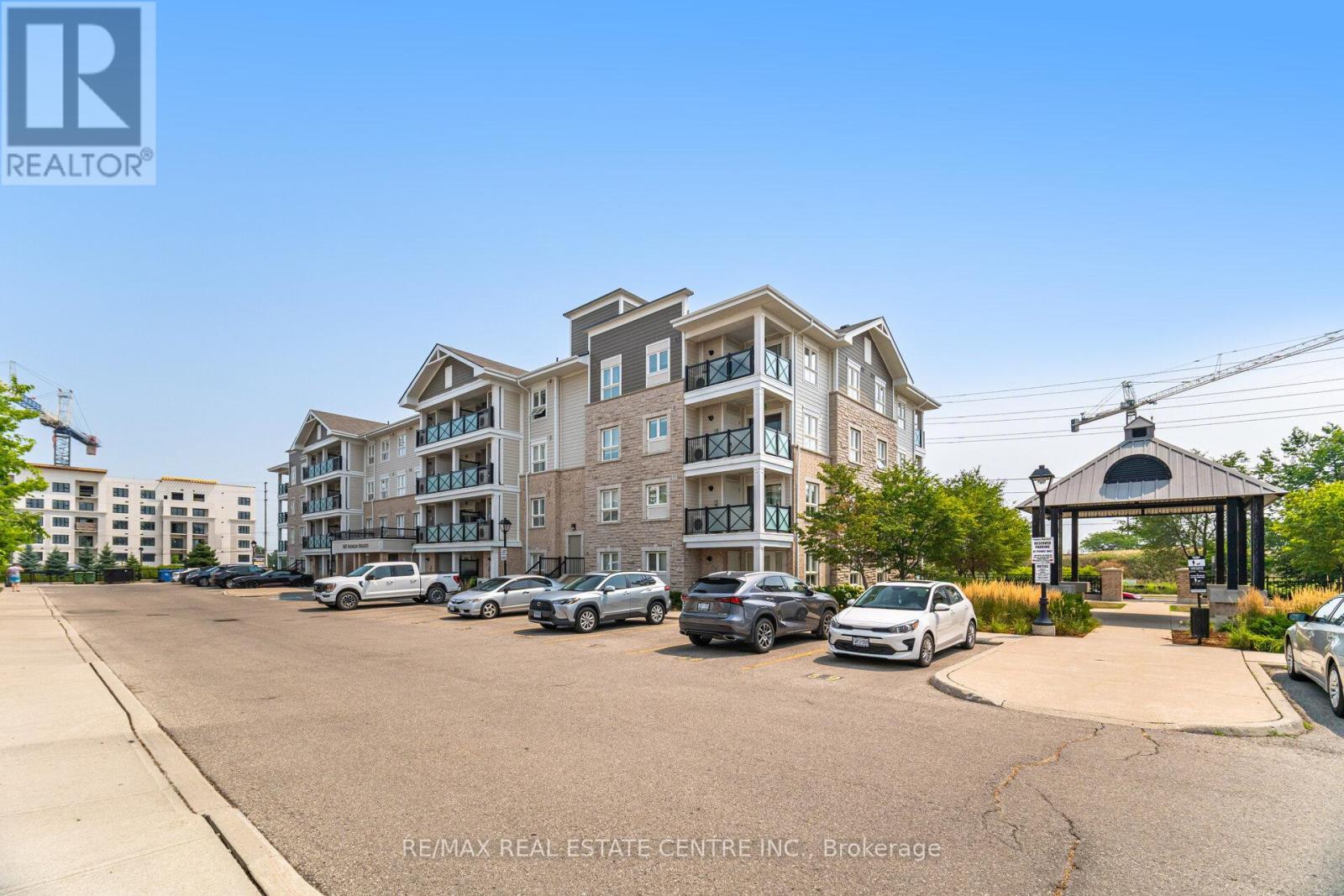 #203 1005 NADALIN HEIGHTS - 37