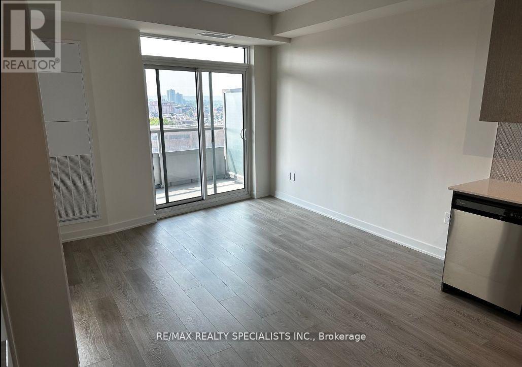 1016 – 212 KING WILLIAM STREET
