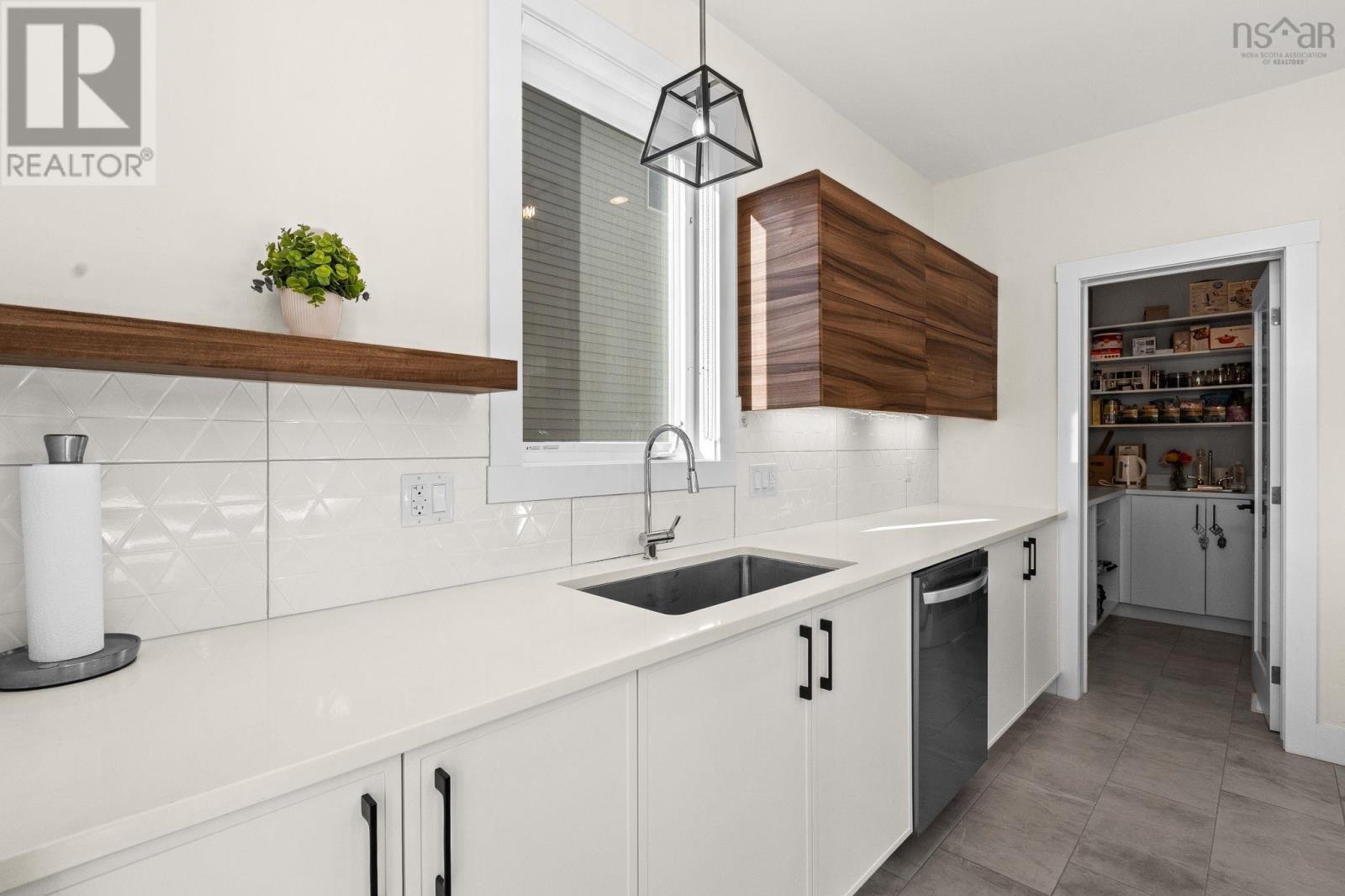 Property 20 of 46 of 52 Innsbrook Way