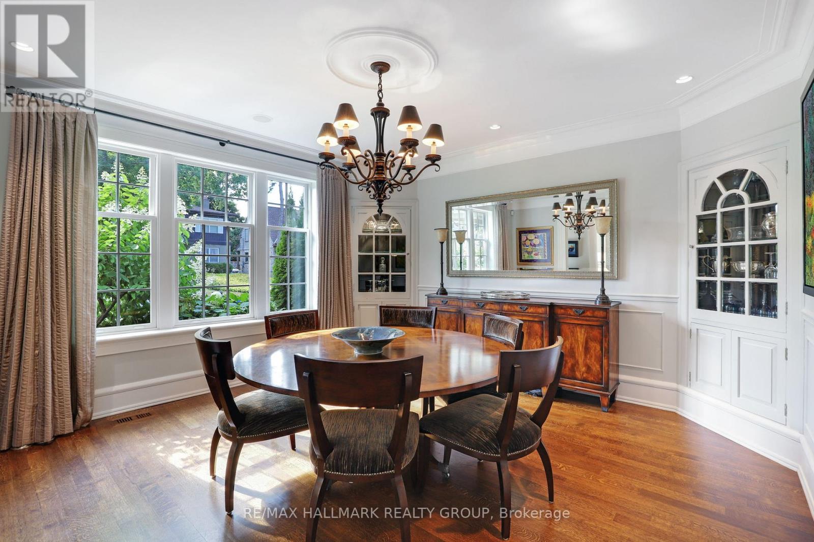 525 PICCADILLY AVENUE - 20