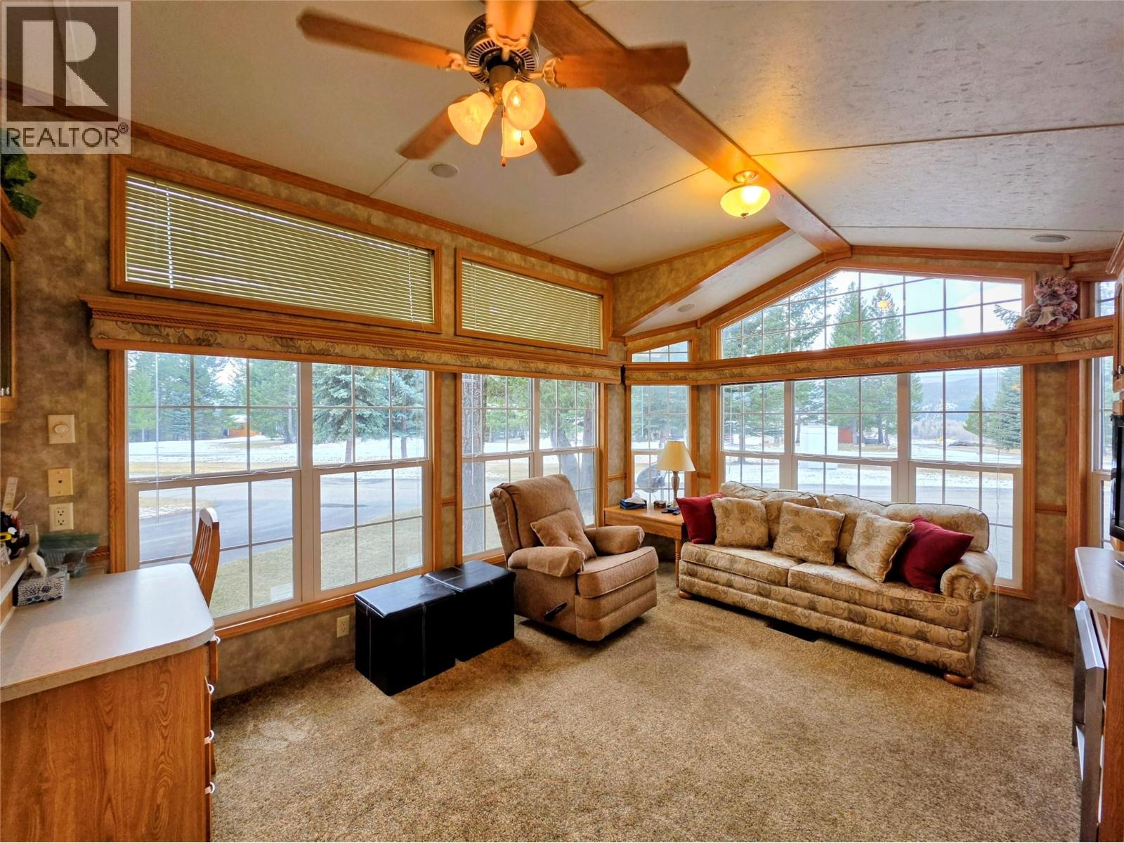 4586 Lynx Drive, Radium Hot Springs