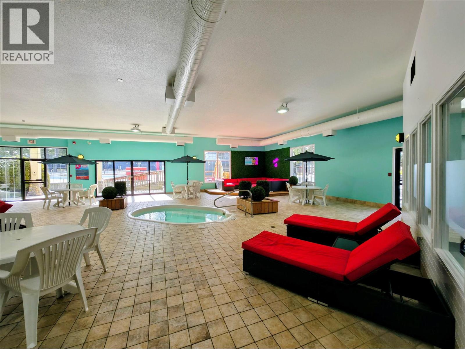 4586 Lynx Drive, Radium Hot Springs