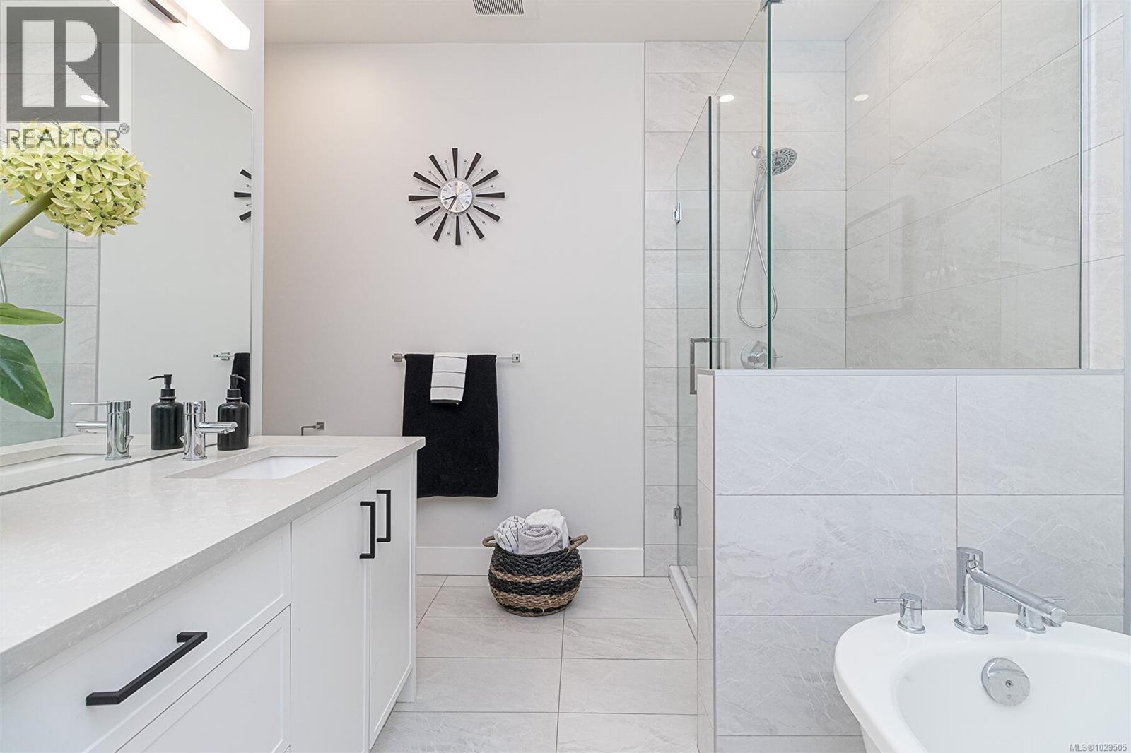  6537 Noblewood Place, Sooke