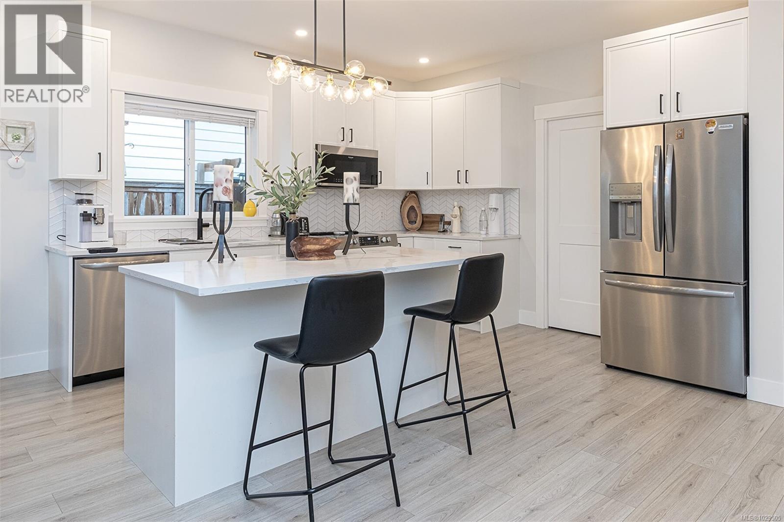  6537 Noblewood Place, Sooke