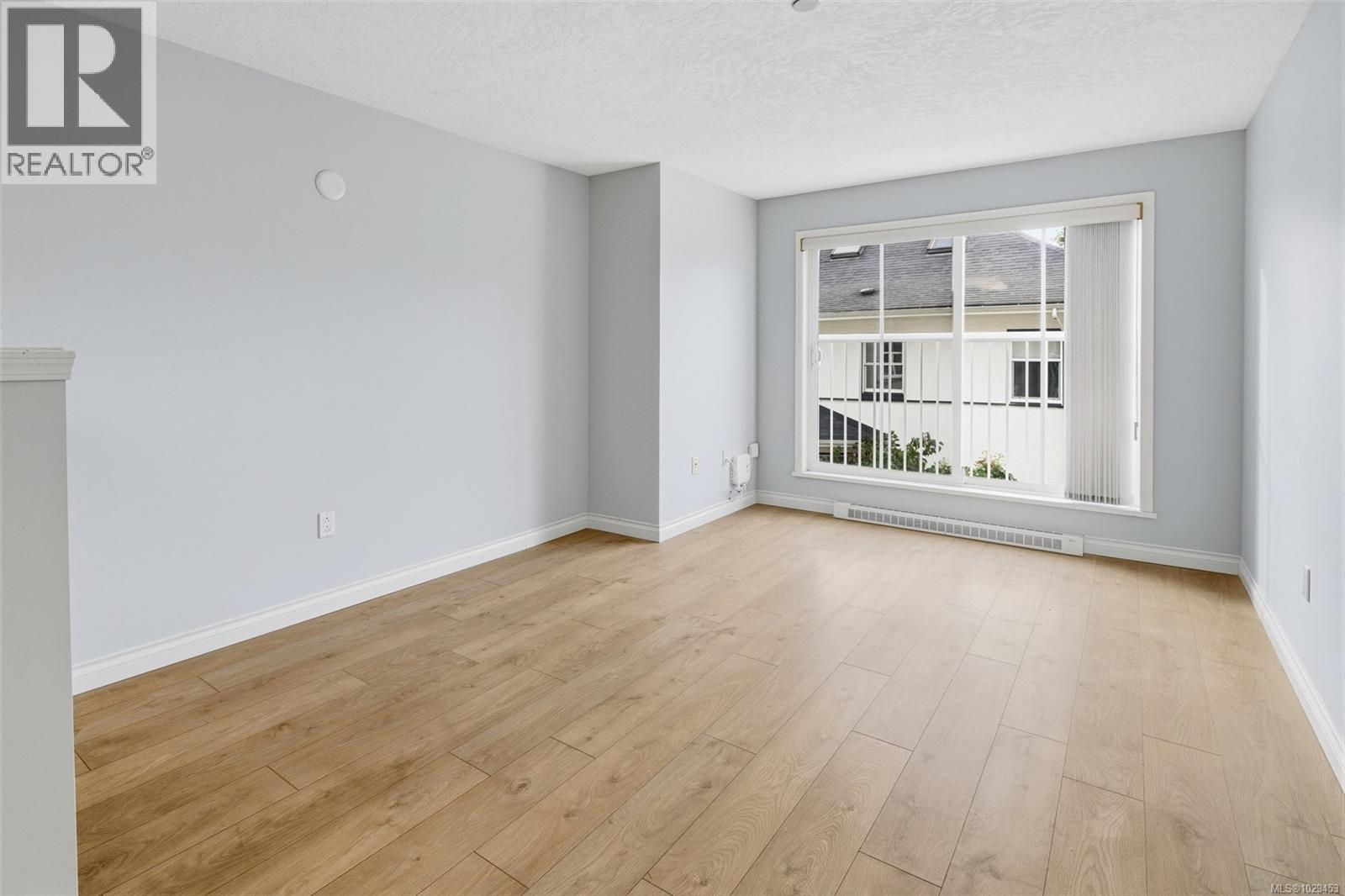 #308 1070 Southgate St - 11