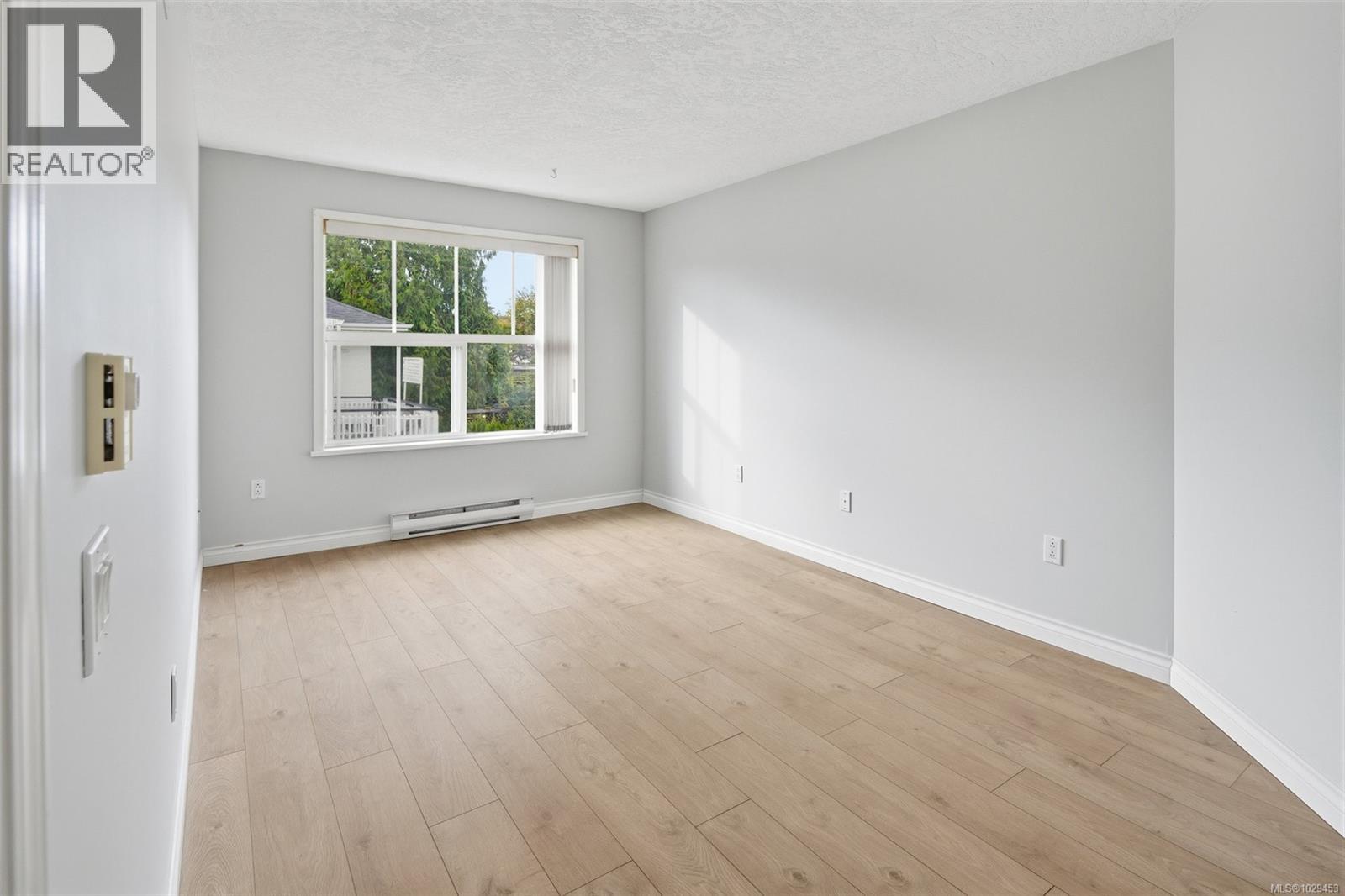 #308 1070 Southgate St - 16