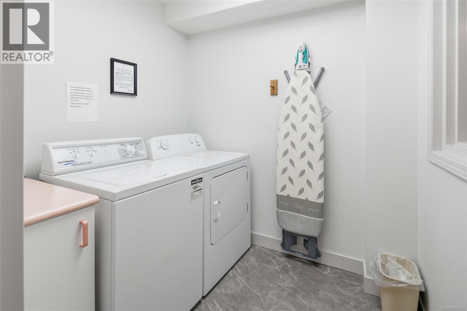 #308 1070 Southgate St - 21