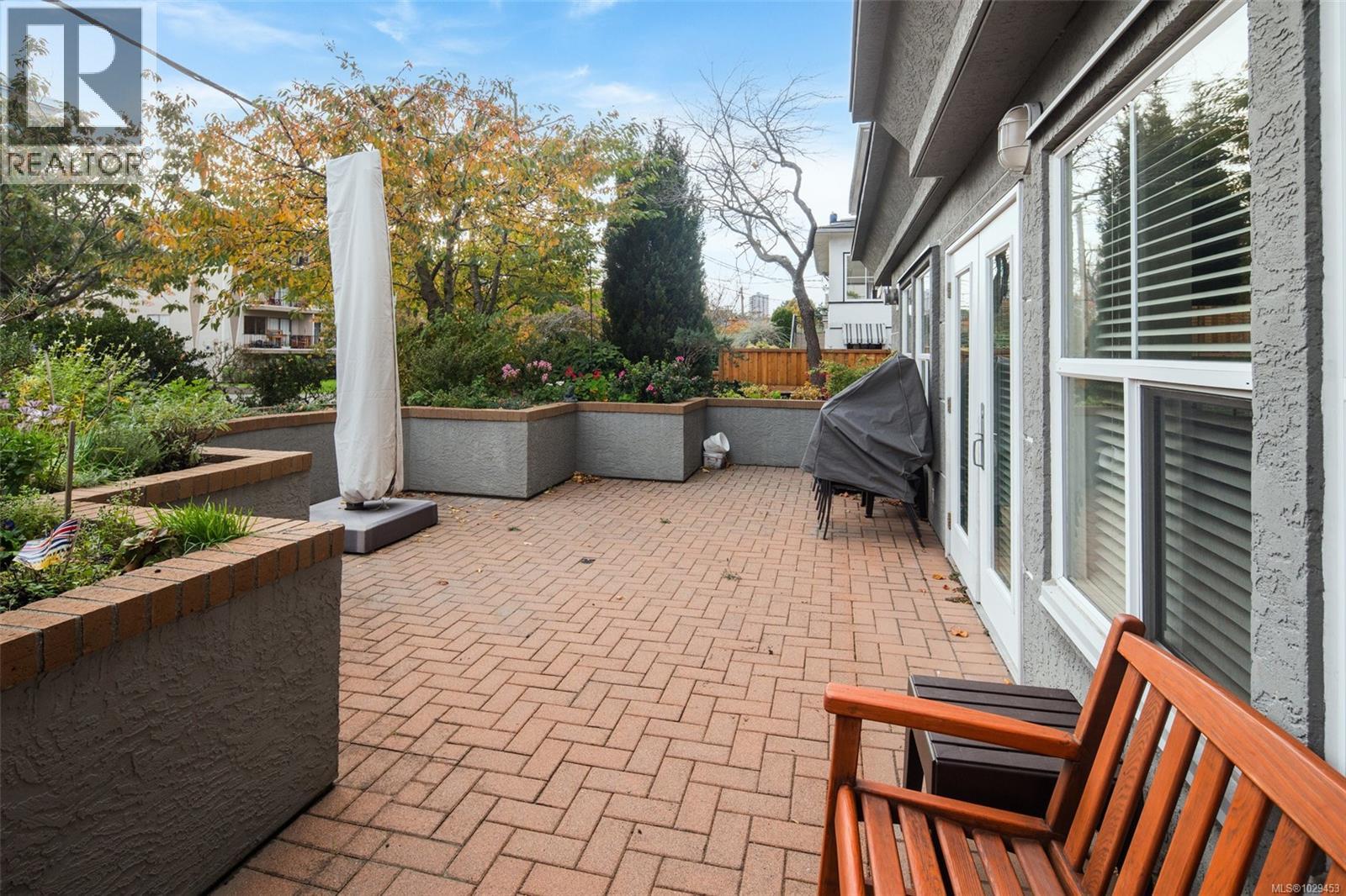 #308 1070 Southgate St - 27