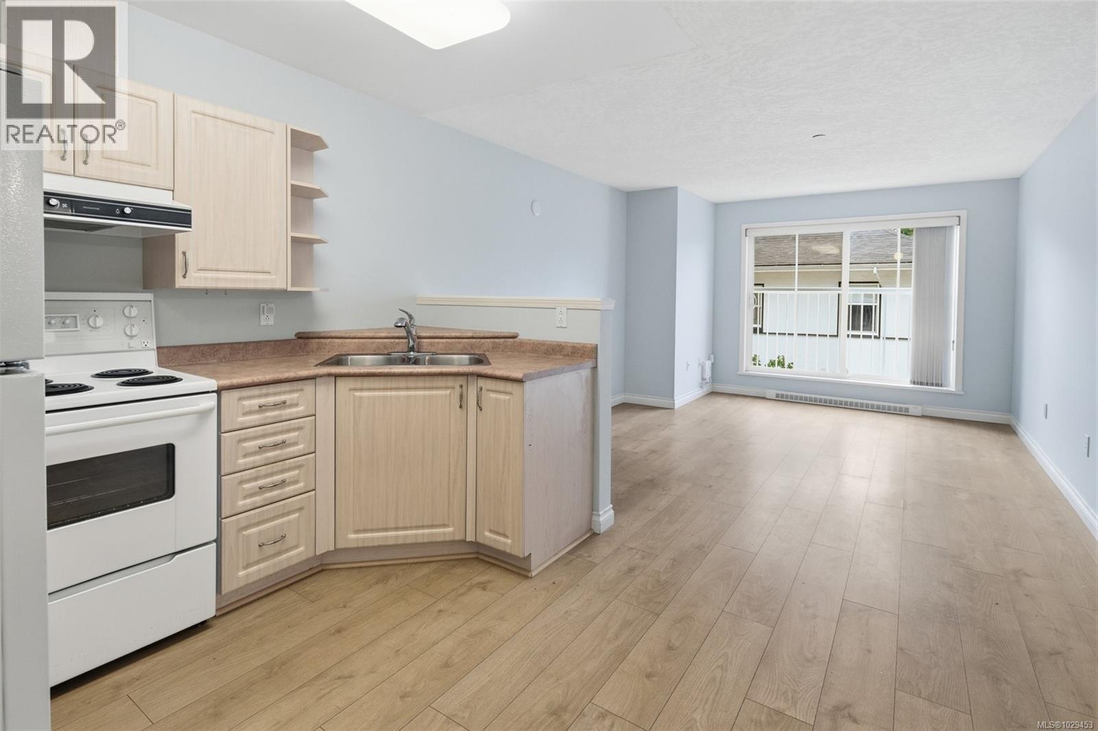 #308 1070 Southgate St - 6