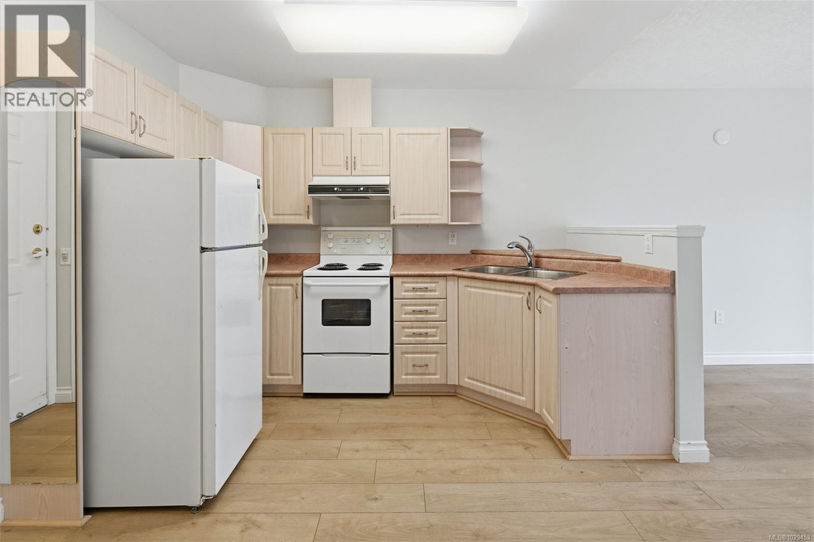 #308 1070 Southgate St - 7
